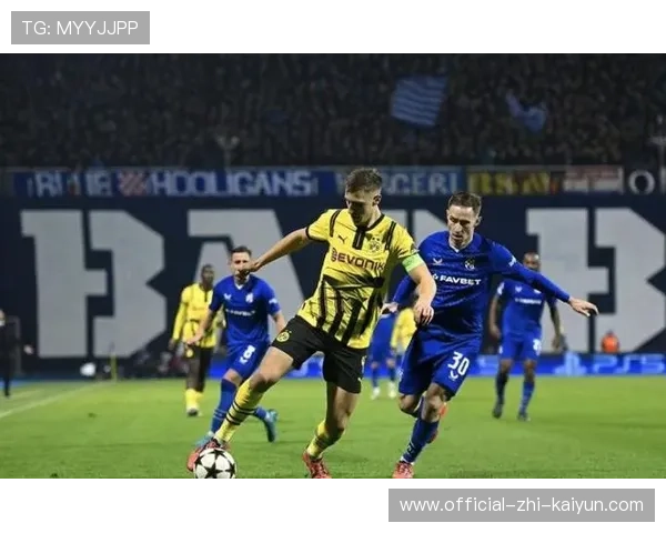 多特整体推进配合默契,施洛特贝克后场长传令人眼前一亮